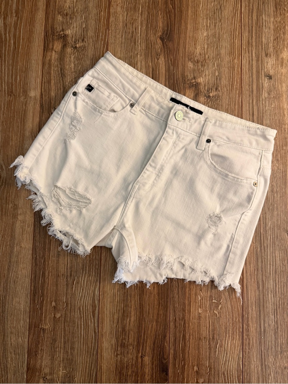 KanCan White Distressed Frayed Hem Denim Shorts